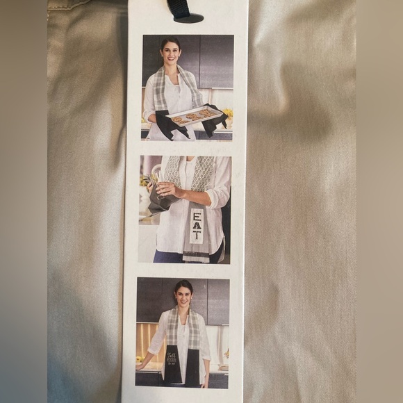 NWT Boa Kitchen by Demdaco Black/White Floral Kitchen Boa Towel - Picture 4 of 11